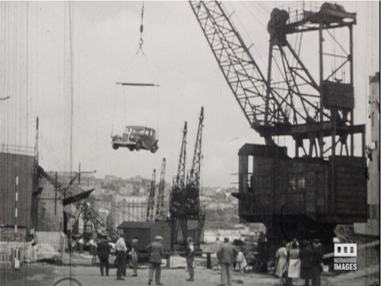 Photogramme issu du film amateur Actualités à Boulogne d'André Delaruelle, entre 1950/1955, 9,5 mm ©Normandie Images