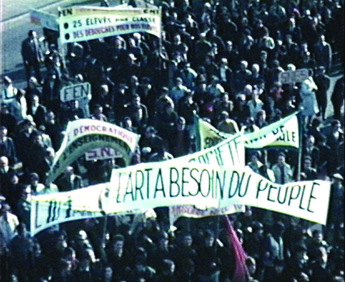 photogramme extrait du film amateur, "Mai 68", Albert Perrot, 1968, Super 8 mm © Normandie Images