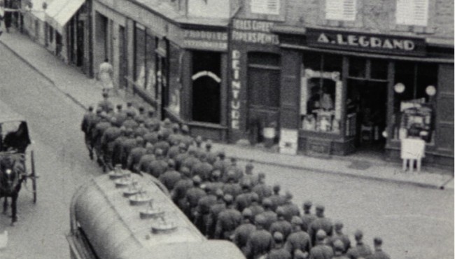 Photogramme tiré du film “Avranches” - F. Bignon - 1940