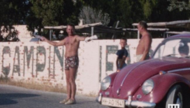 Photogramme issu du film Plages de débarquement - Espagne d'Emile Le Bon, 1970, Couleur, muet, 8mm