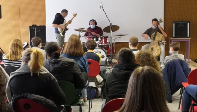 Le spectacle vivant et l’image s’invitent au collège