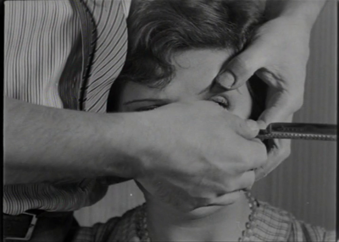 Un Chien andalou (1929) de Luis Buñuel