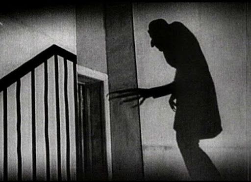 Photogramme de Nosferatu (1922) de Murnau.