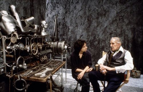 Tim Burton et Vincent Price sur le tournage de Edward aux mains d’argent
